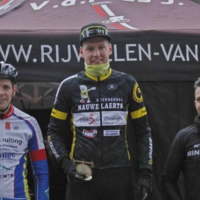 VDN cross Meer